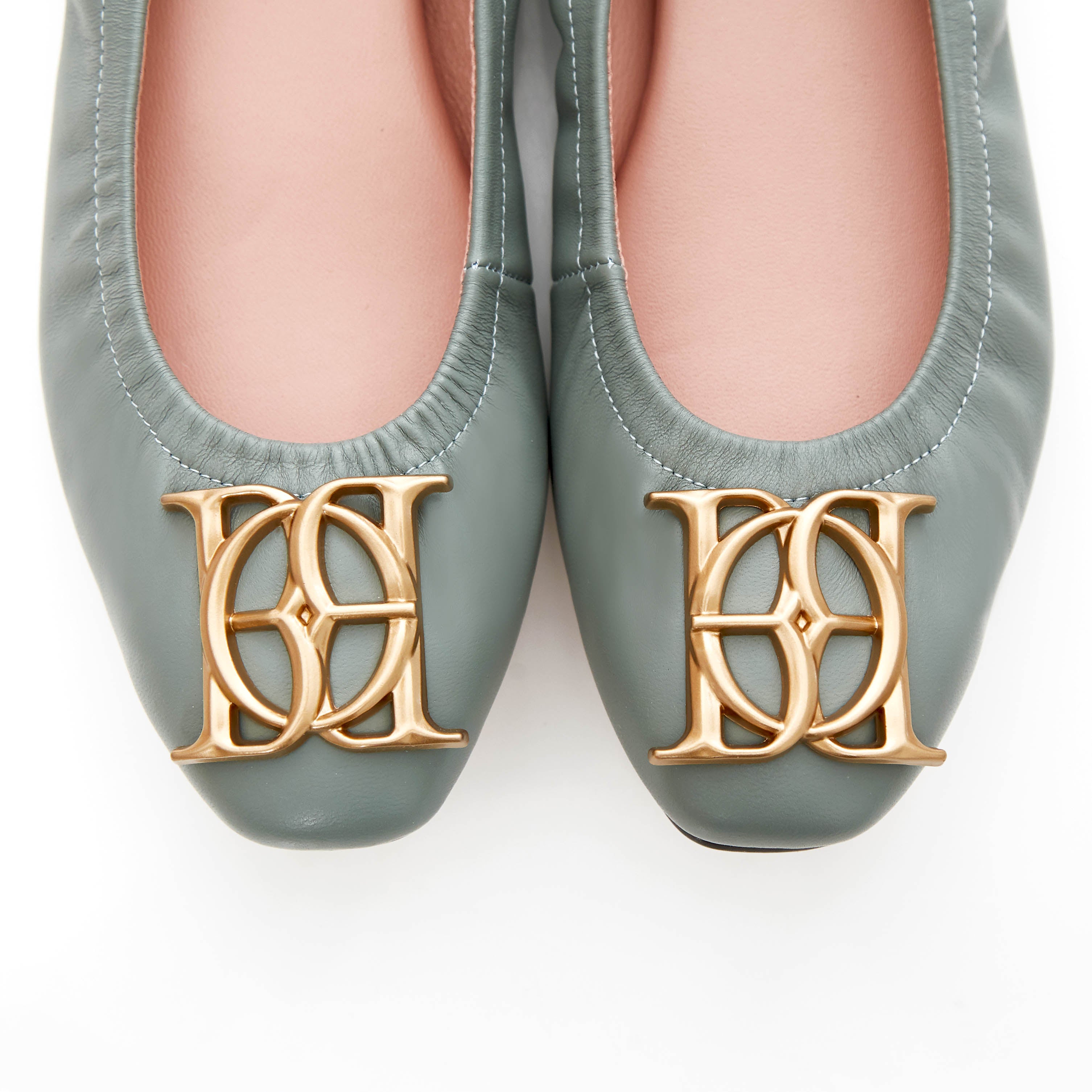 Audrey Crest in Dollar Grey
