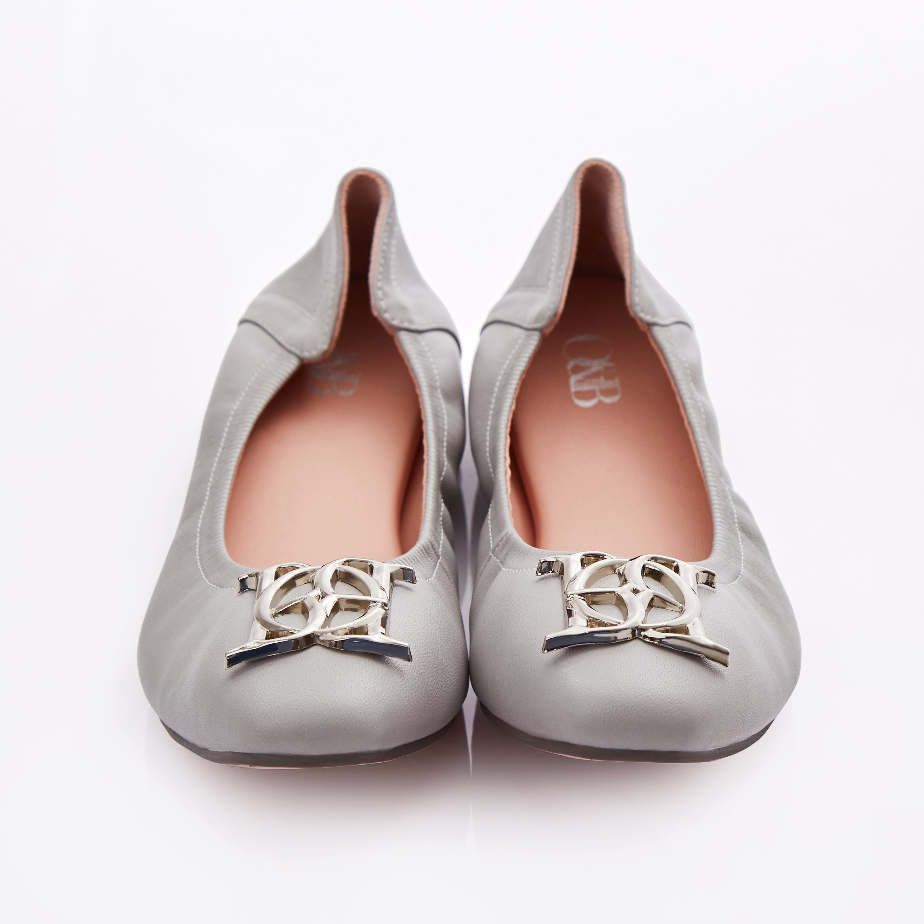Audrey Crest in Grey Scale