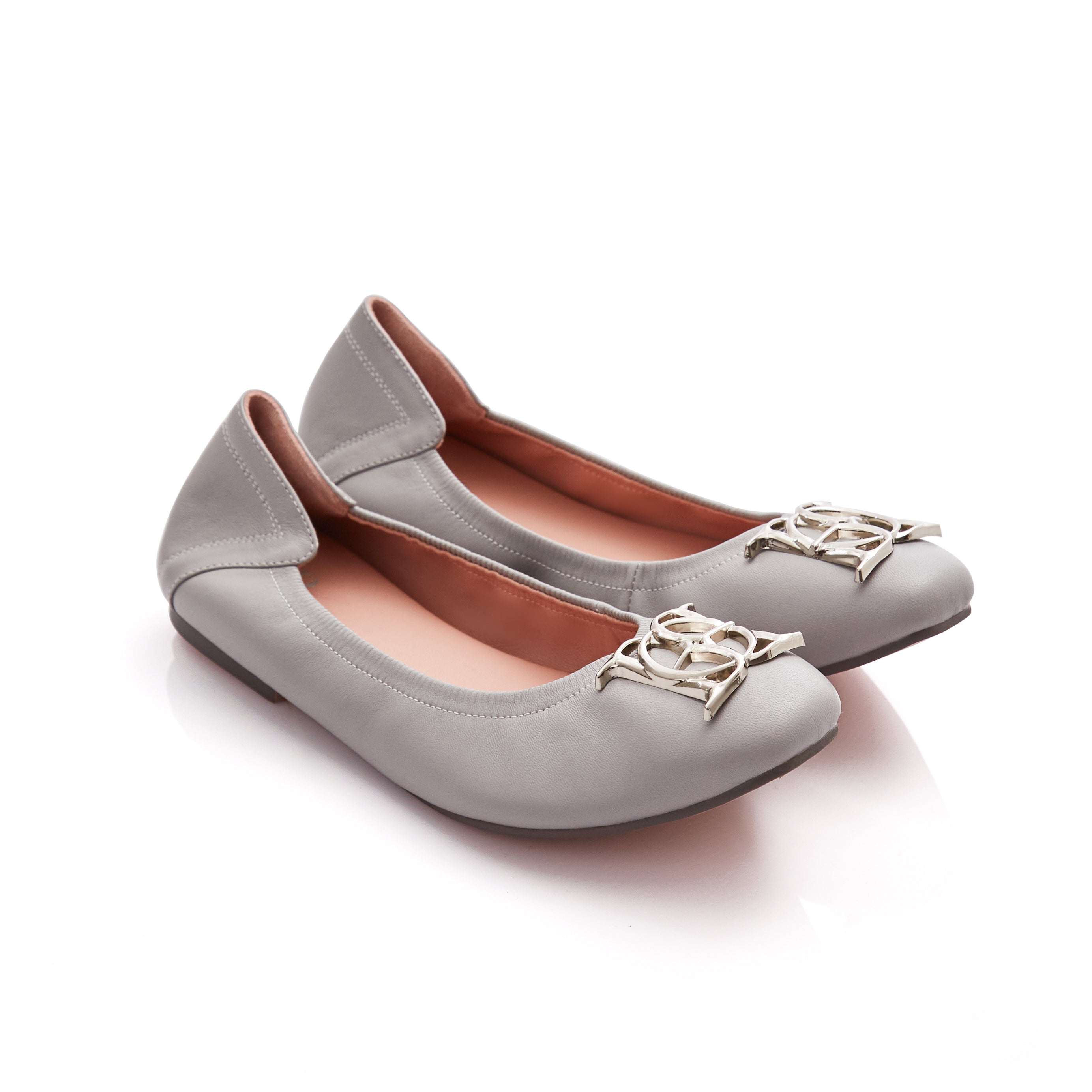 Audrey Crest in Grey Scale