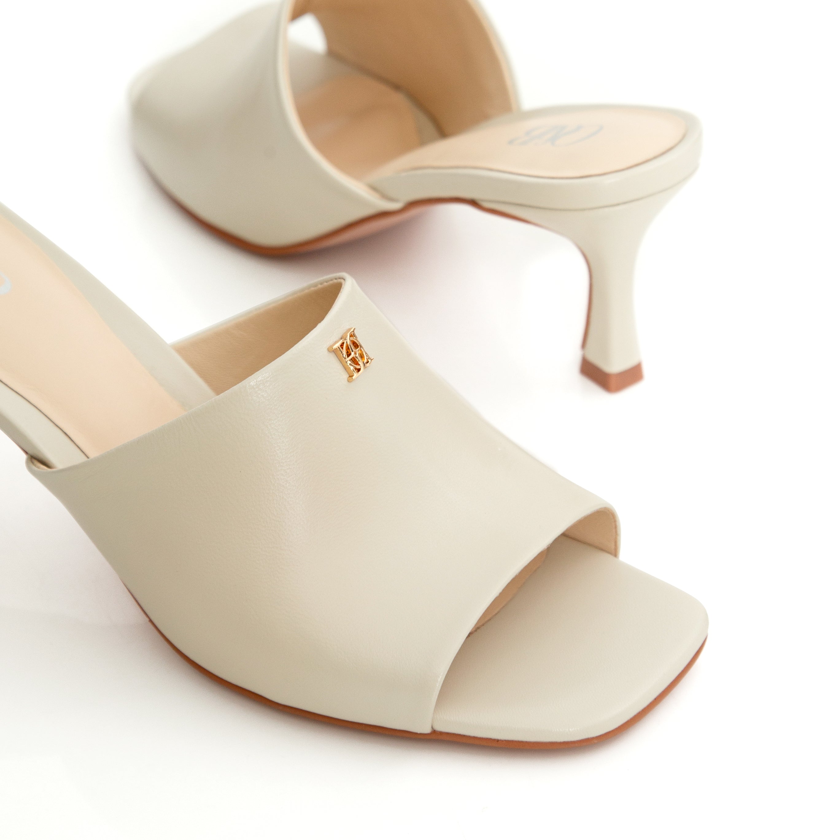 Dover Heels in Undercover Cream