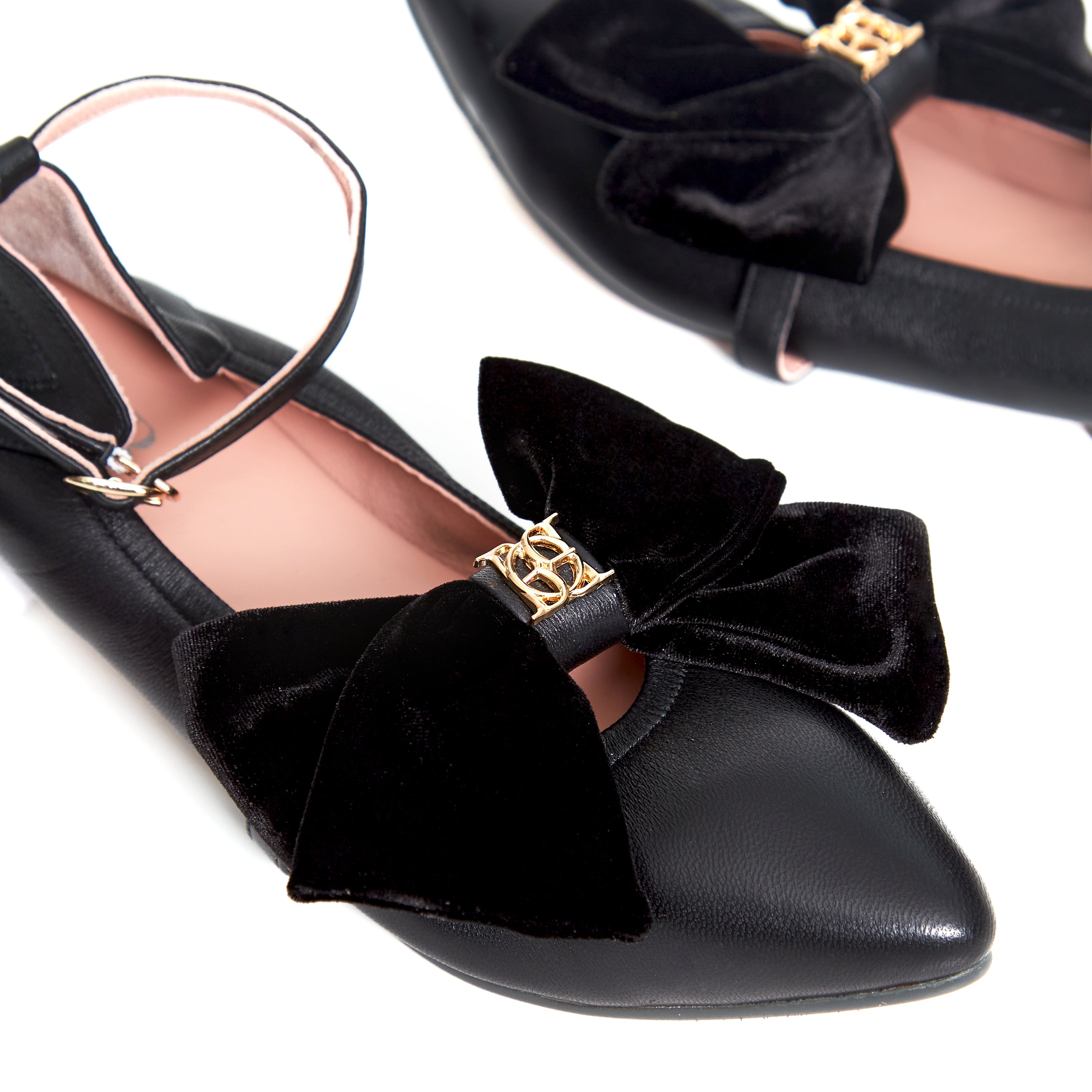 Hepburn Waldorf In Daily Black