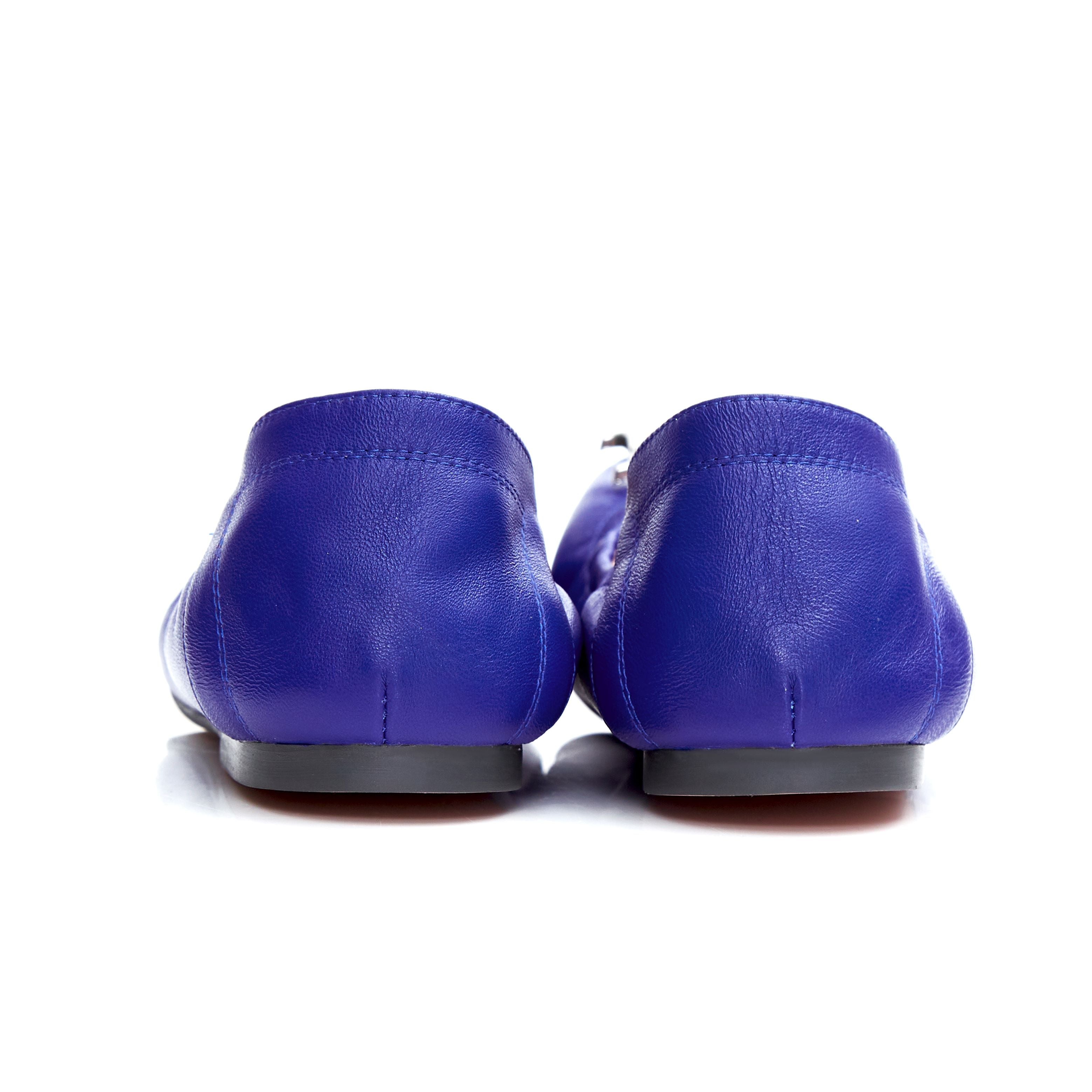 Audrey Crest In Blue Hawaii