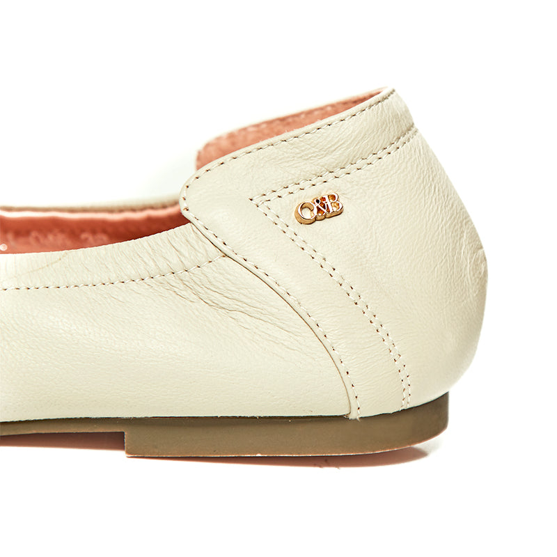 Audrey Comfy in Ivory White