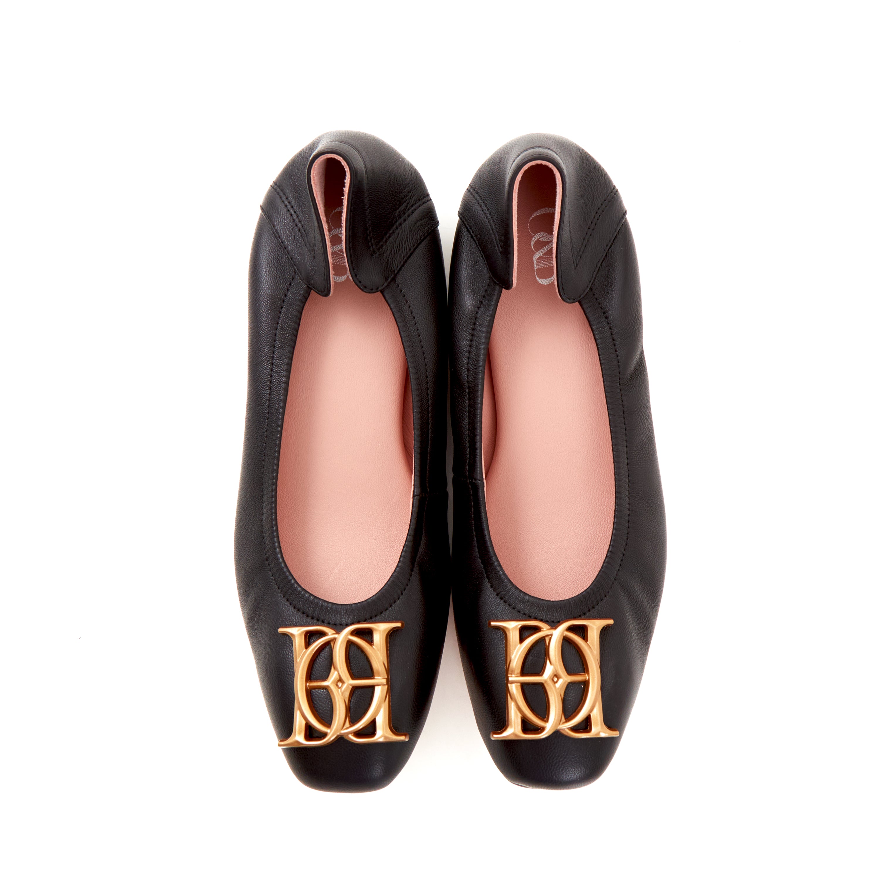 Audrey Her Crest in Girl in Black