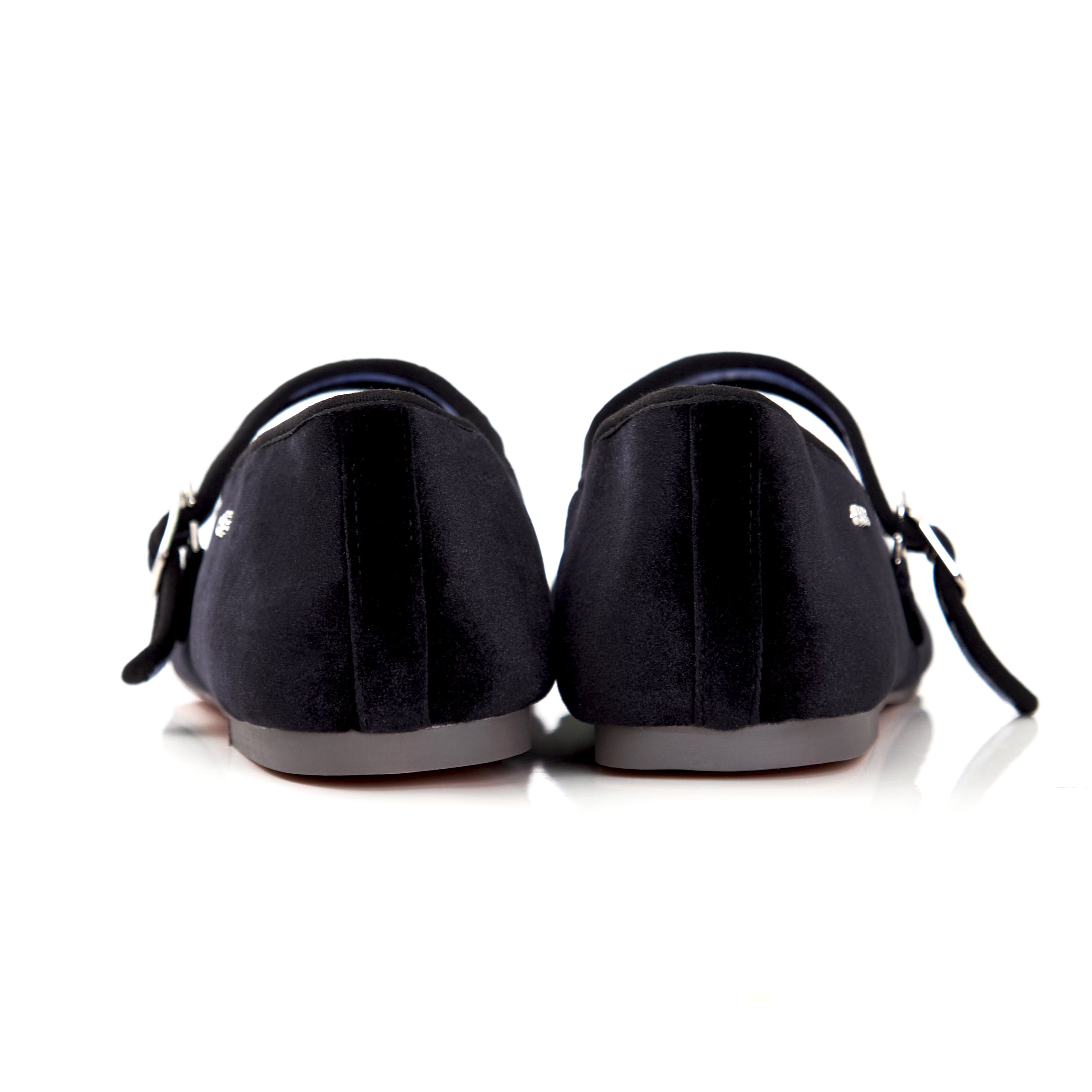 Mia Flats In Magic Black